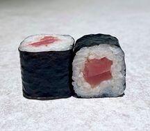 Ролл с тунцом