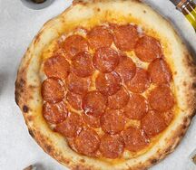 Пицца классическая Пепперони