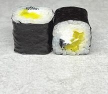 Ролл с такуаном