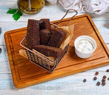 Гренки чесночные из бородинского хлеба
