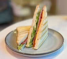 Сэндвич с ветчиной и сыром