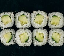 Маки Огурец