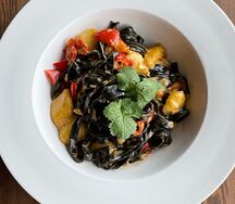 Феттуччине с манго и соусом карри