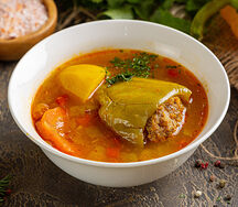 Шурпа с голубцами