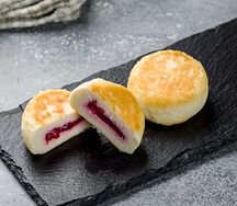 Сырники с малиной (2 шт.)