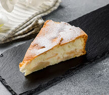 Домашняя яблочная шарлотка