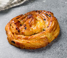 Улитка с кремом и шоколадом