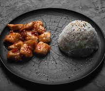 Рис с курицей в кисло-сладком соусе 