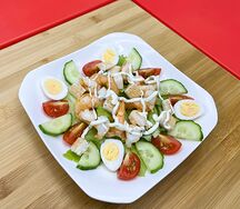 Салат Цезарь с креветками