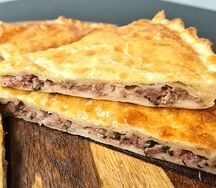 Говядина с сыром (острый пирог)