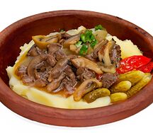 Бефстроганов из говядины с картофельным пюре