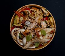 Сливочный удон с морепродуктами