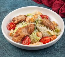 Салат Цезарь с курицей
