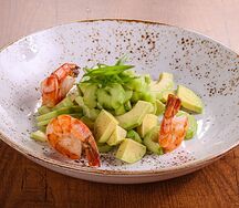 Авокадо с креветками