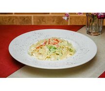 Паста с курицей и брокколи