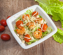 Салат цезарь с креветками