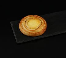 Шоссон с творогом и абрикосом