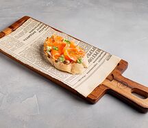 Брускетта Пушка-ракета с лососем