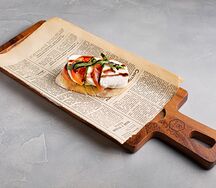 Брускетта Пушка-ракета с моцареллой