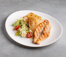 Цезарь с лососем Павлиашвили