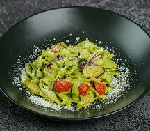 Тальятелле песто с куриной грудкой