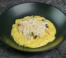 Кукурузное орзо с камчатским крабом