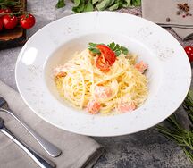 Паста с лососем в сливочном соусе