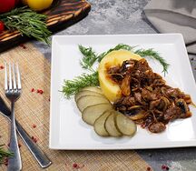 Бестроганоф под соусом Демиглас