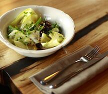 Свежий салат с медовой свеклой и горным сыром