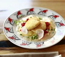 Тельное из судака с картофельным пюре и соусом из корнеплодов