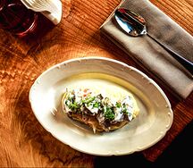 Белые грузди с квашеной капустой и картофельным пюре