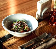 Винегрет с печеной свеклой и балтийской килькой