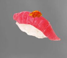 Суши с тунцом