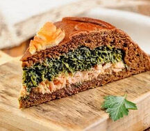 Пирог постный с семгой и шпинатом