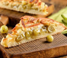 Пирог постный с крыжовником