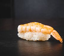 Нигири с креветкой