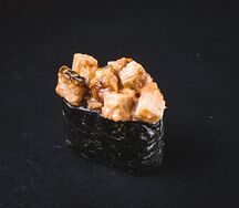 Гункан с угрем спайси