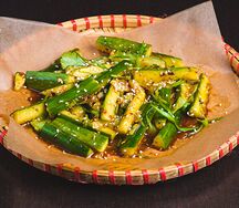 Салат из битых огурцов