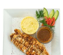 Куриное филе на гриле с гарниром