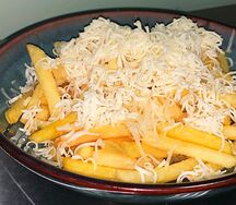 Картофель фри с пармезаном и трюфельным маслом