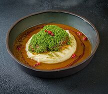 Щечки теленка, томленные в квасе