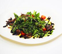 Теплый салат с печенью