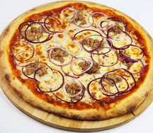 Пицца с тунцом и красным луком M