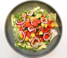 Тёплый салат с индейкой