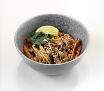 Удон со свининой