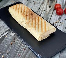 Шаурма в сырном лаваше