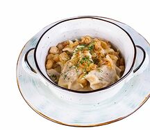 Вареники с капустой, луком и шкварками