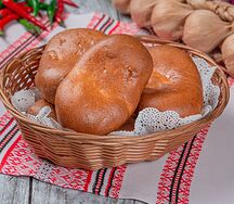 Пирожок с картофелем и зеленью