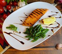 Стейк из сёмги с овощами