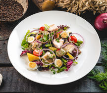 С копченой северной рыбой, картофелем и стручковой фасолью